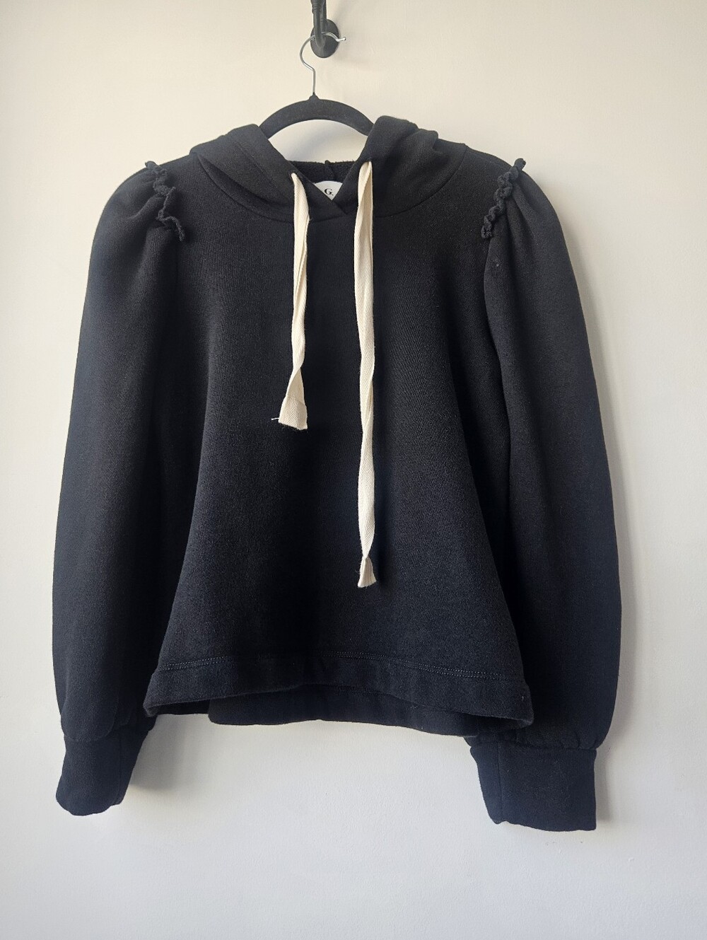 Goop Black Malan Puff Sleeve Hooded Sweatshirt